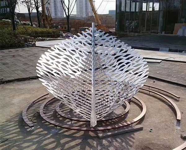 不銹鋼雕塑工廠(chǎng)定制不銹鋼樹(shù)葉雕塑