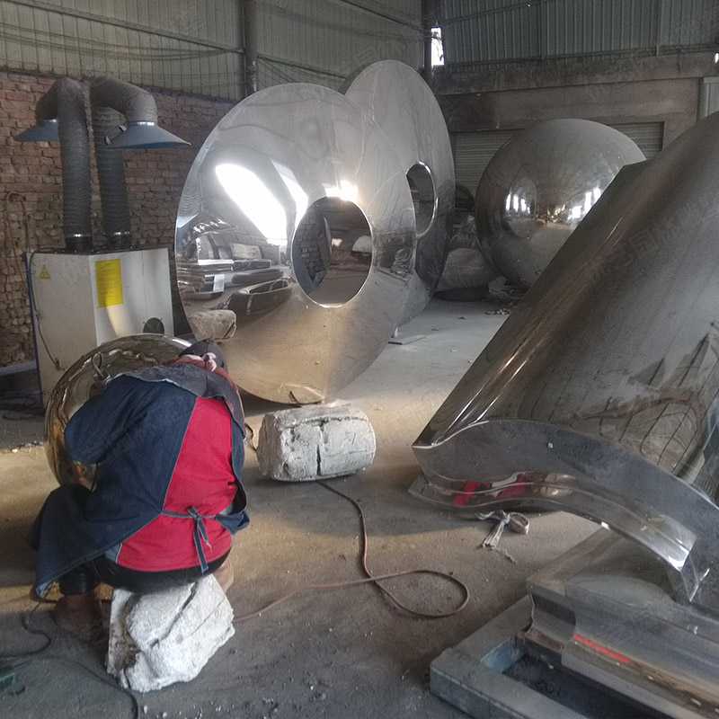 不銹鋼雕塑廠家，景觀雕塑定制