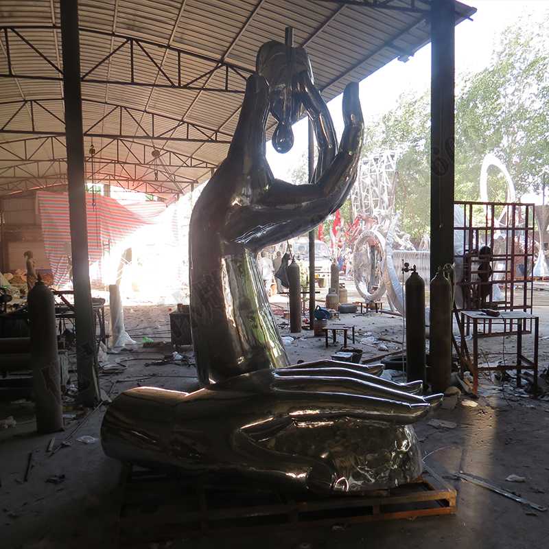 水滴景觀雕塑，不銹鋼手托水滴雕塑，景觀水滴雕塑