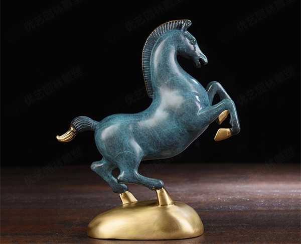 現(xiàn)代家居裝飾中景觀雕塑定制以怎樣的形式出現(xiàn)？