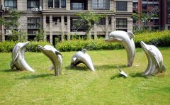 小區(qū)里的不銹鋼雕塑有什么作用？