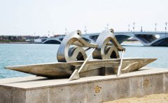 不銹鋼雕塑拋光需要注意的問(wèn)題有哪些？